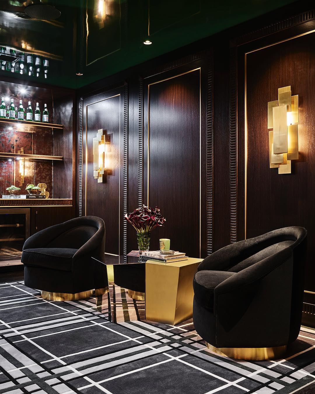 Contemporary Home Bar