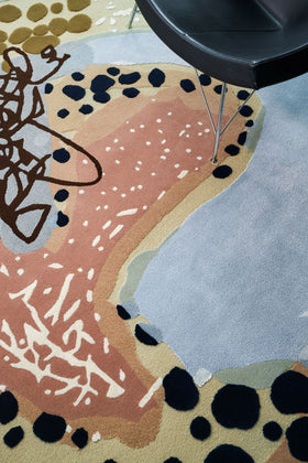 close up image of the Kine rug designed by Ildelin-Kruger-lo