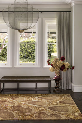 designer-rugs- Steven -Khalil- De miel -Close up