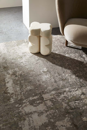 Close up view of Gemini rug in grey colour