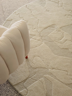 Ruvida handknot rug by Greg Natale in modern interior – luxury designer rug with organic design, handknotted in wool for rich texture and lasting quality.