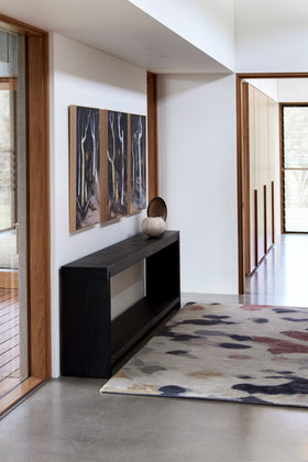 location mage of the petale rug designed by hare& Klein