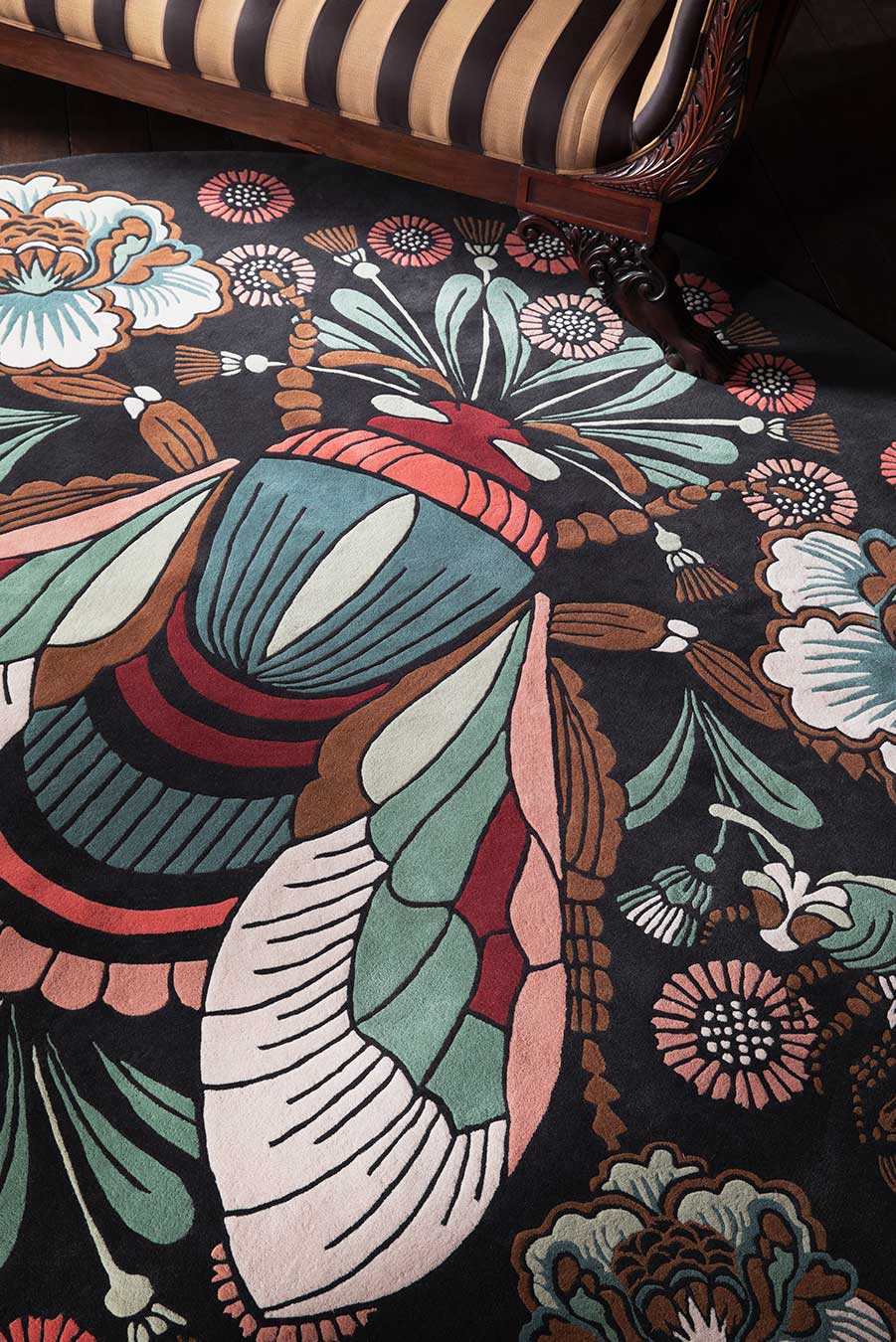 Detailed image of floral The Bees Knees rug by House of Heras