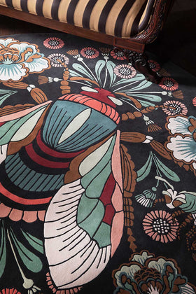 Detailed image of floral The Bees Knees rug by House of Heras