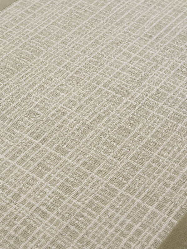 close up image of the Peppercorn-Sage runner