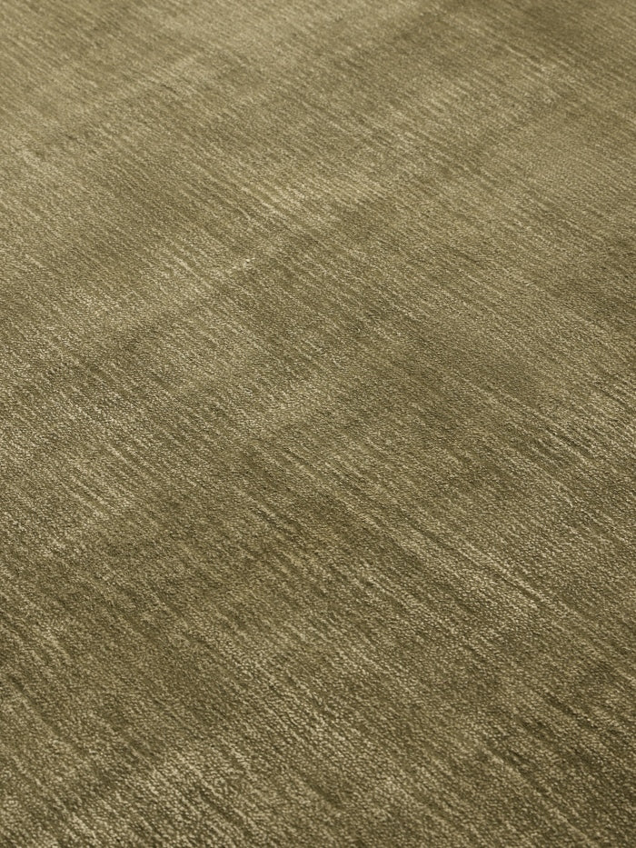Close up image of the Sabi hunter rug