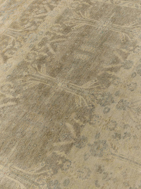 close up image of f the Leila Amber handknot rug