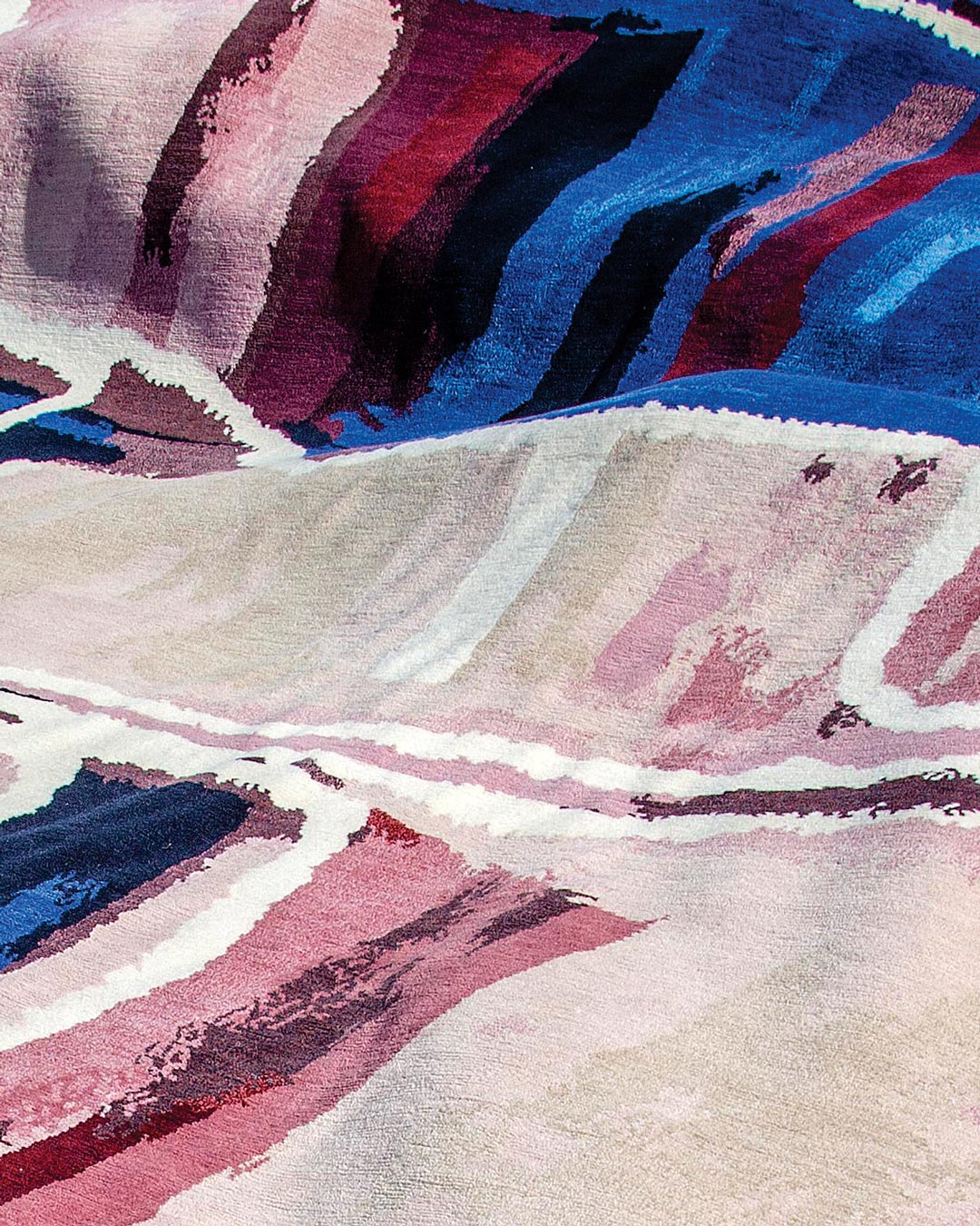 Detailed view of indigenous rug Kirriwirri in blue and pink colour